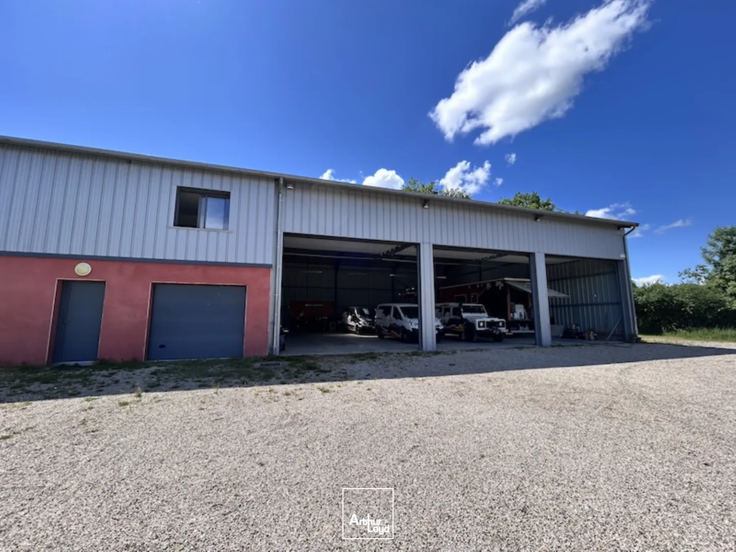 CHATILLON SUR CHALARONNE - VENTE INVESTISSEUR - BATIMENT RECENT