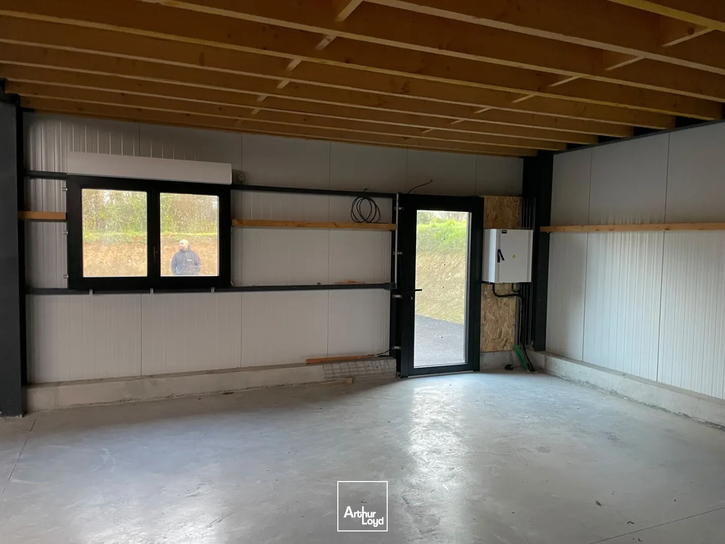 LOCAL D'ACTIVITE A LOUER - 500M² DIVISIBLES - SAINT-THURIAU