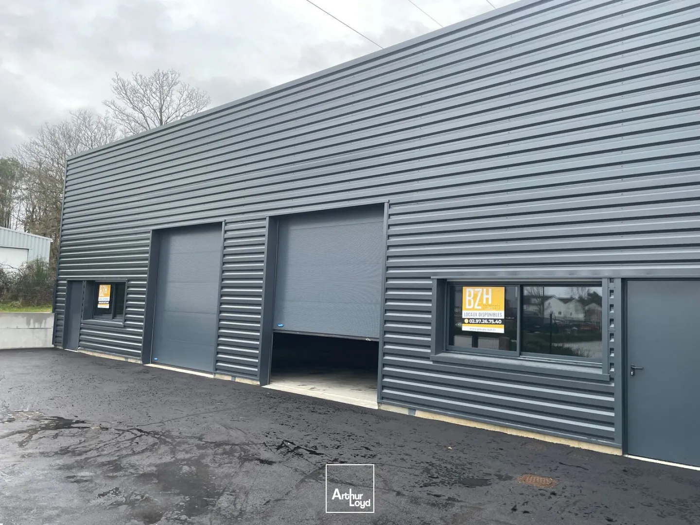 A LOUER - LOCAL D'ACTIVITE 360 M² - SAINT AVE