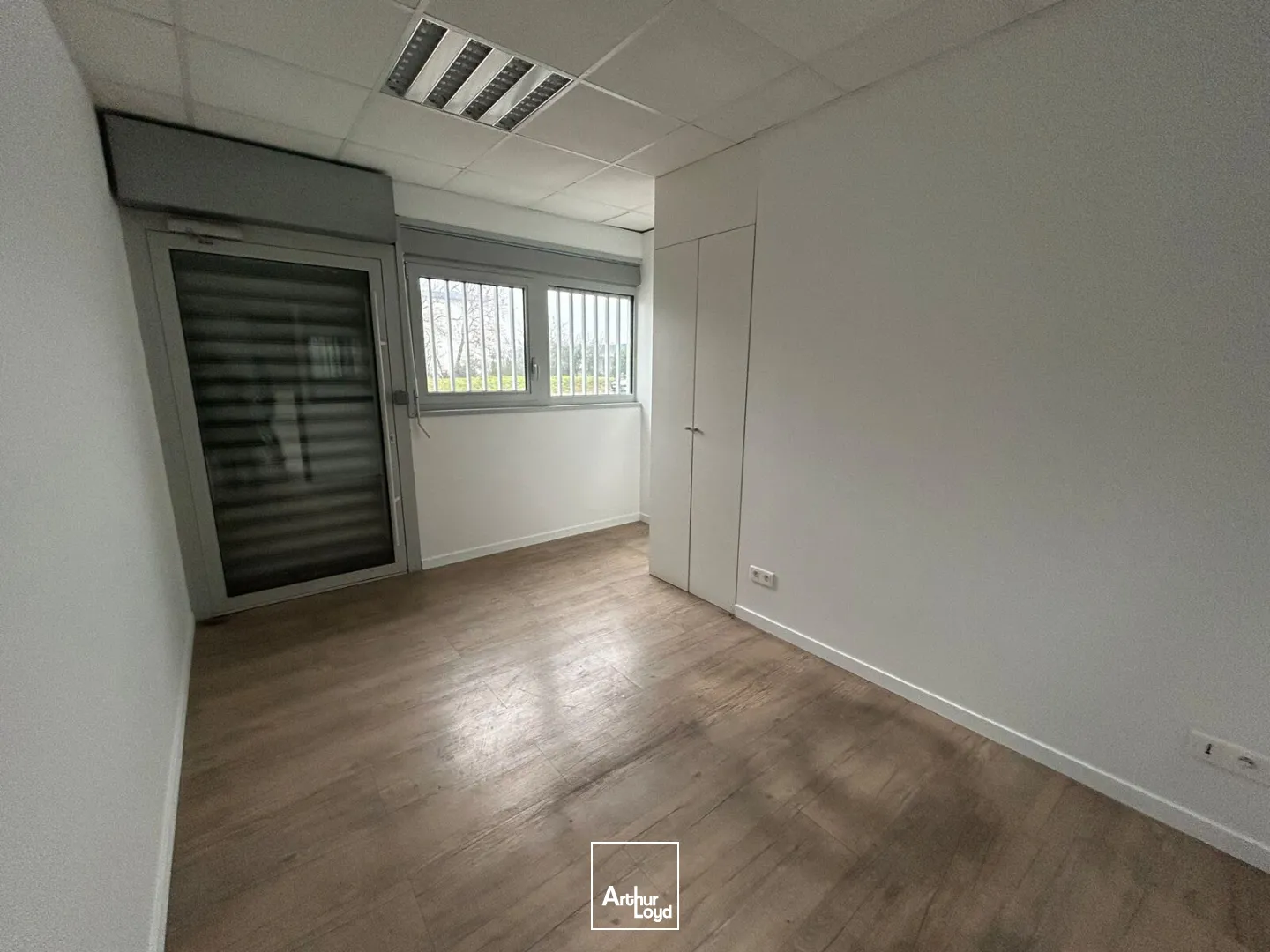 Bâtiment à louer aux Sorinières