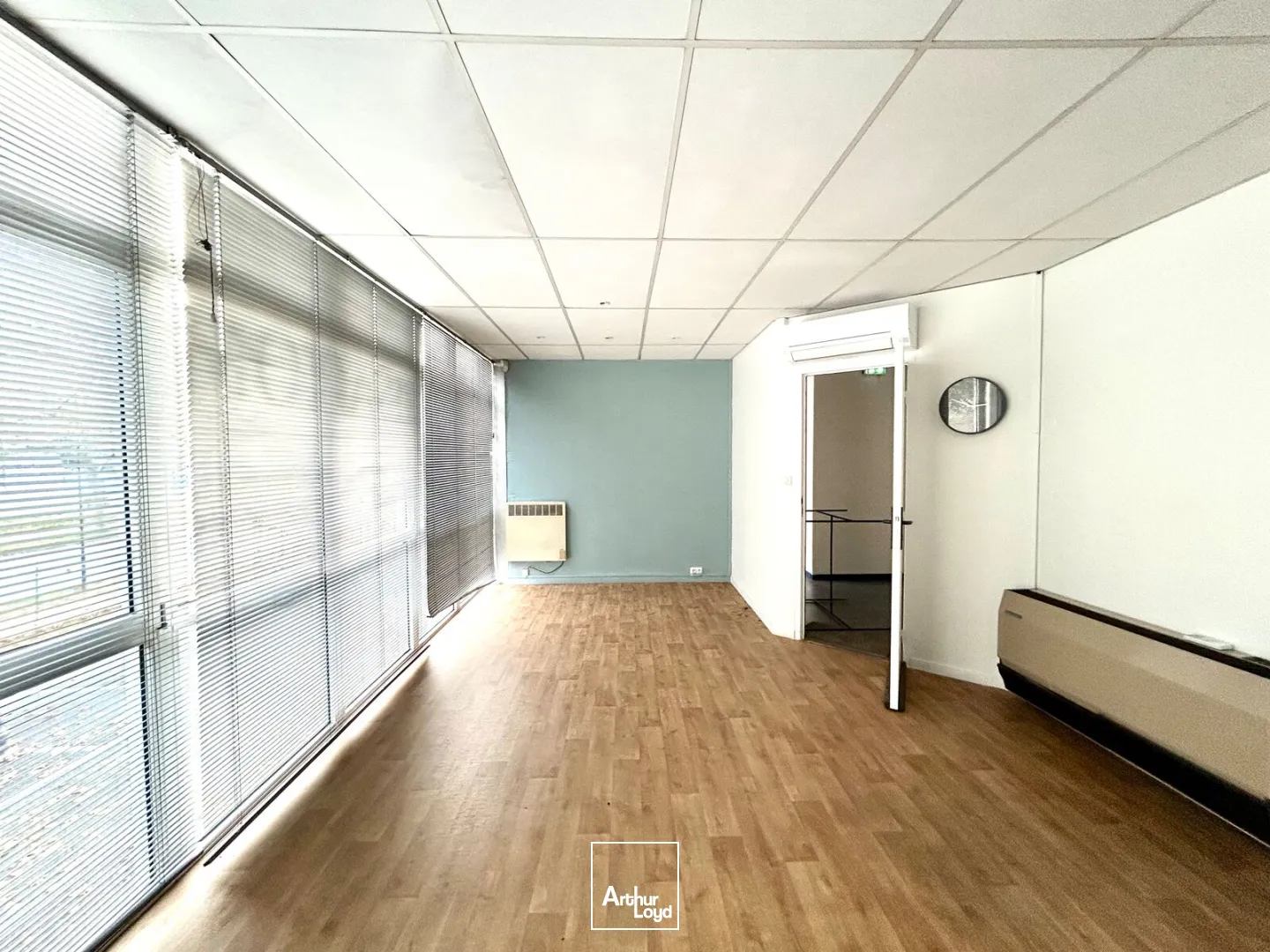 Bureaux à louer 152 m² divisibles - Visibilité sur axe pasasnt - Bordeaux - Bassins à Flots/Bacalan