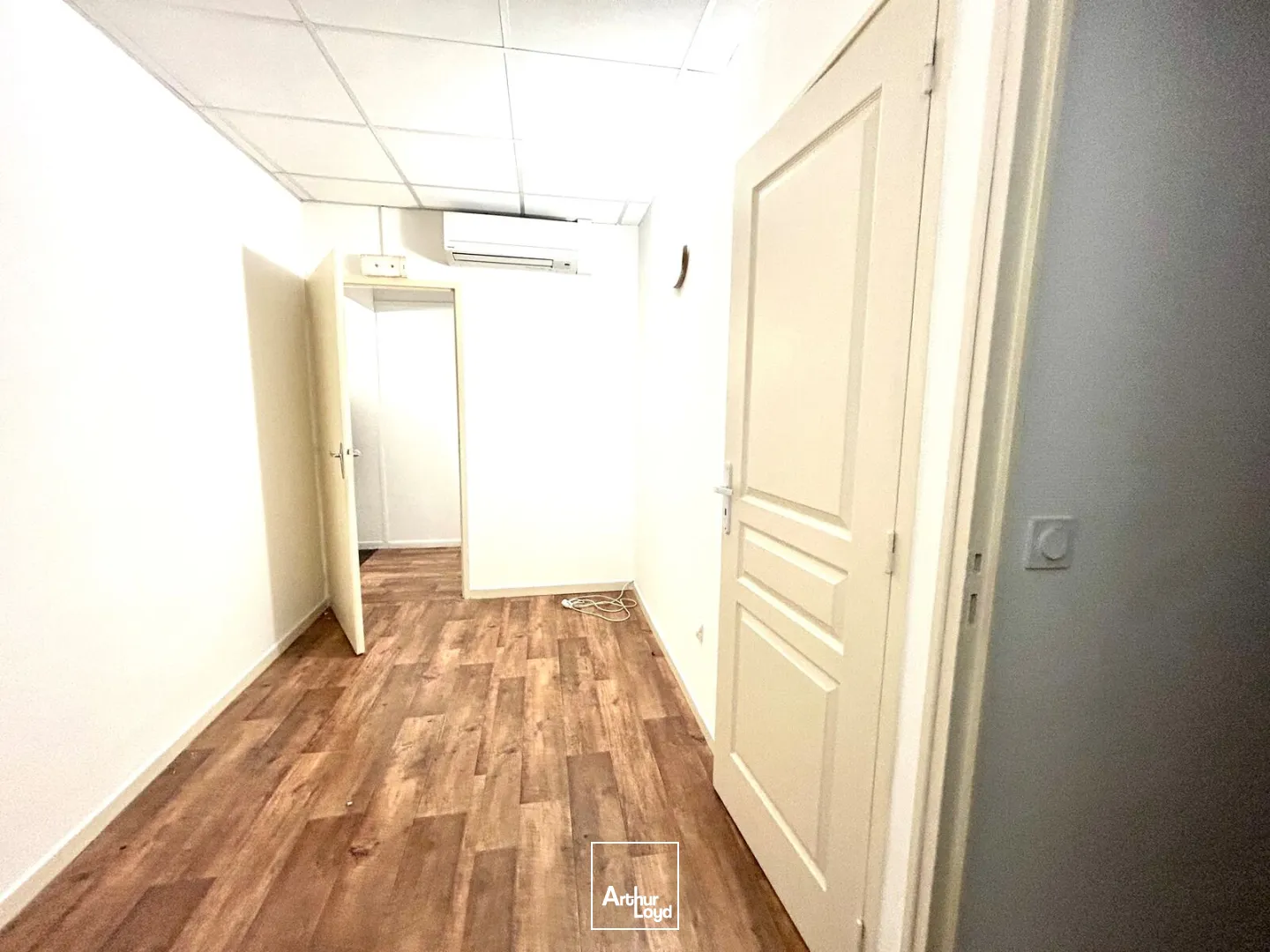 Bureaux à louer 152 m² divisibles - Visibilité sur axe pasasnt - Bordeaux - Bassins à Flots/Bacalan