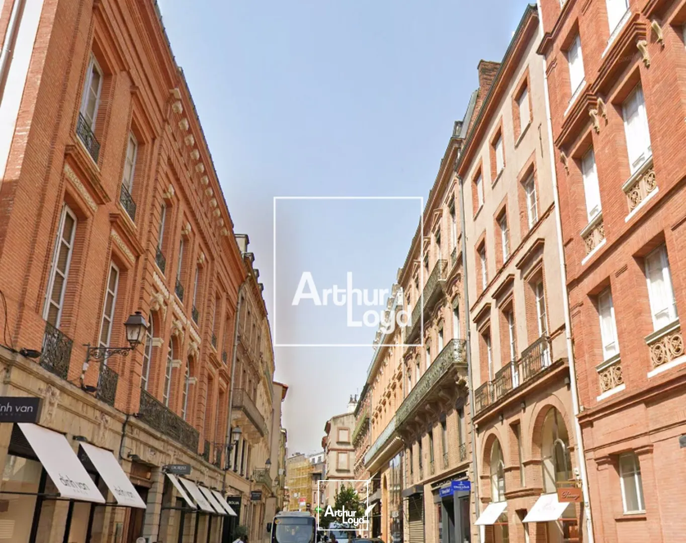 BUREAUX AVEC DU CACHET - À LOUER - TOULOUSE CENTRE-VILLE 
