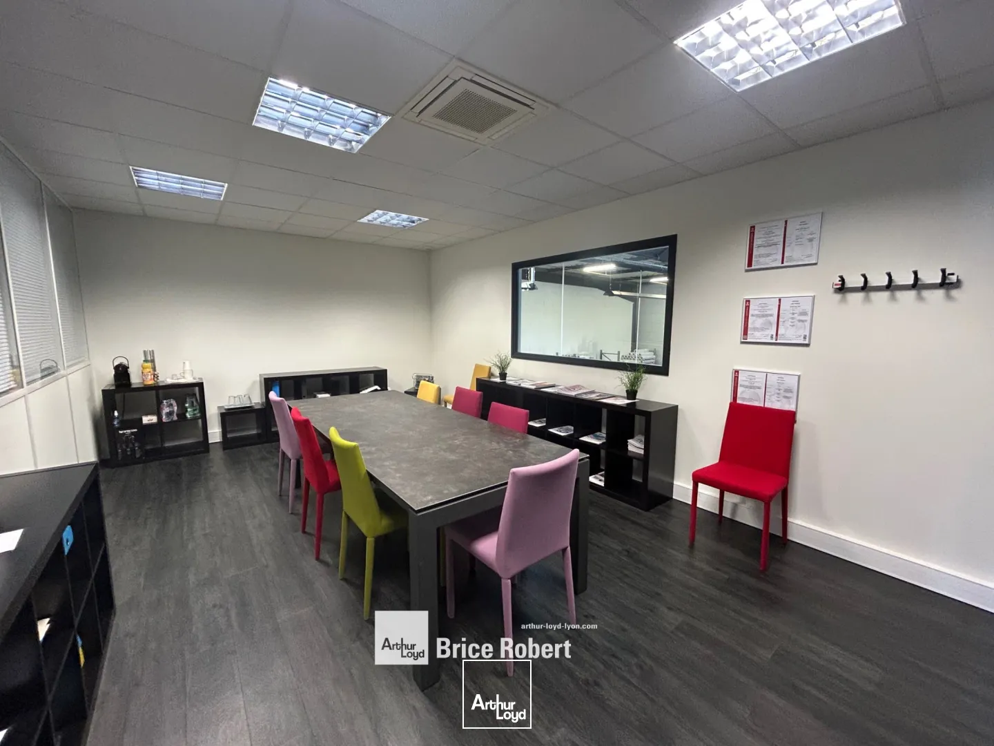 Locaux d'activité & Entrepôts - Vente - VENISSIEUX - 69200 - 731-731 - 7583811