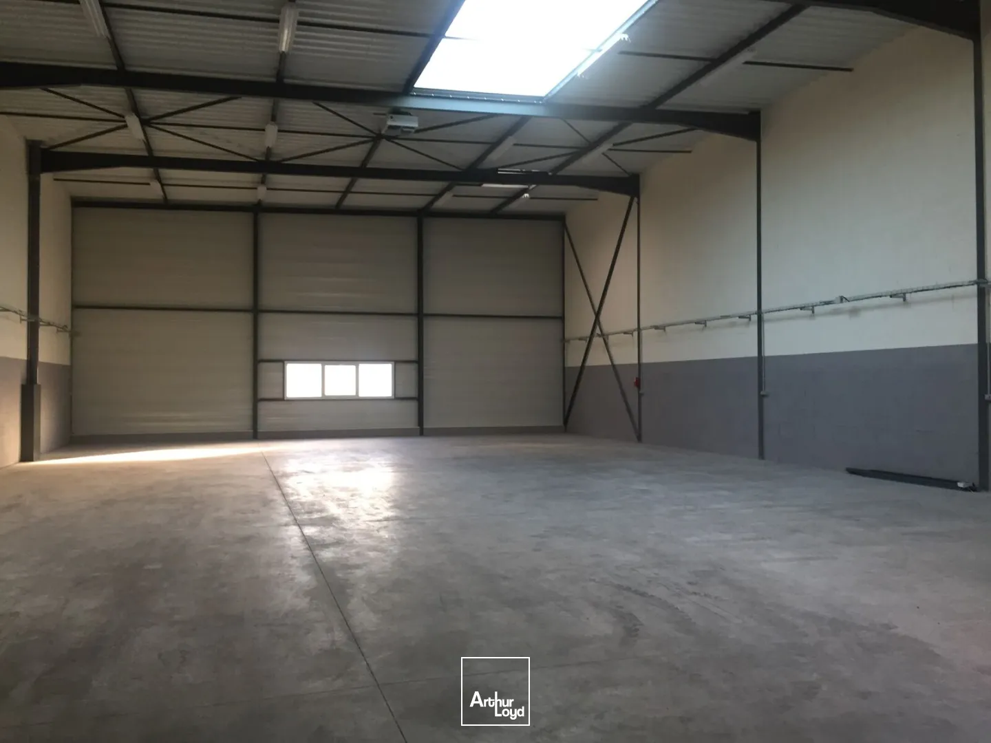 Local d'activité de 335 m² au sein d'une zone attractive à Andrézieux-Bouthéon