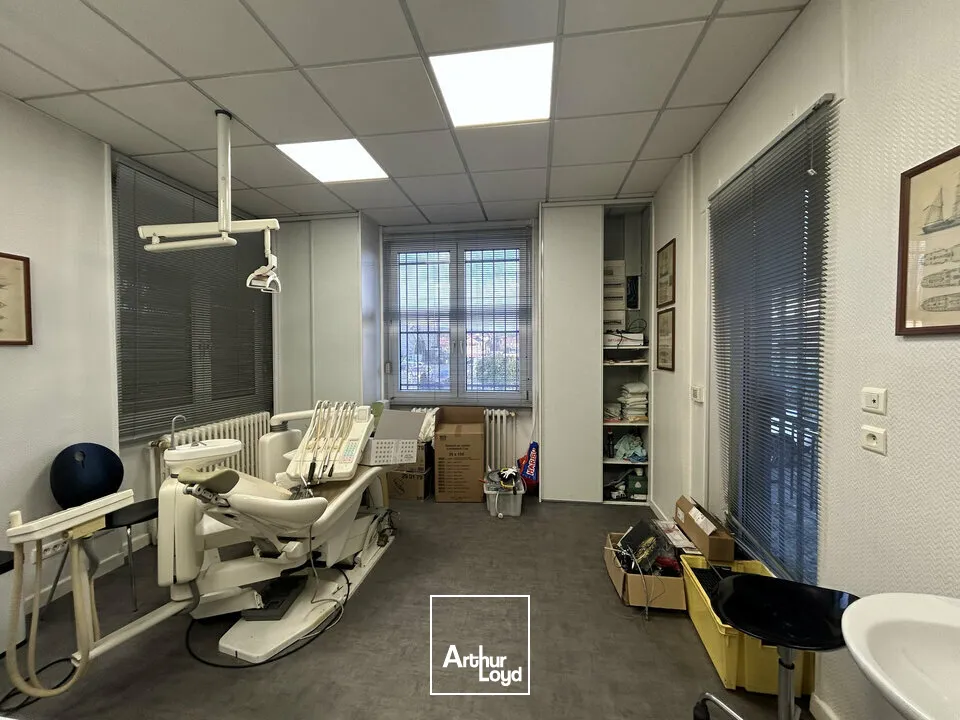 LOCAL D'ACTIVITE - ENTREPOT à VENDRE de 248 m²