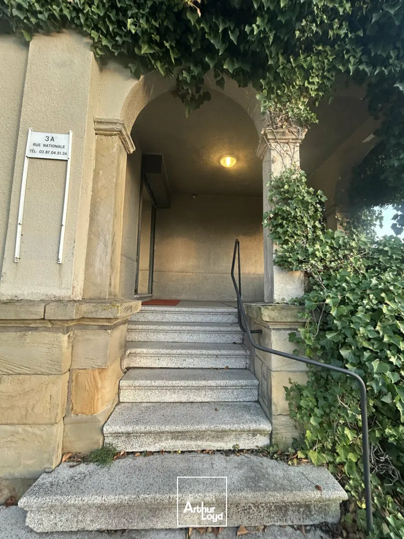 LOCAL D'ACTIVITE - ENTREPOT à VENDRE de 248 m²