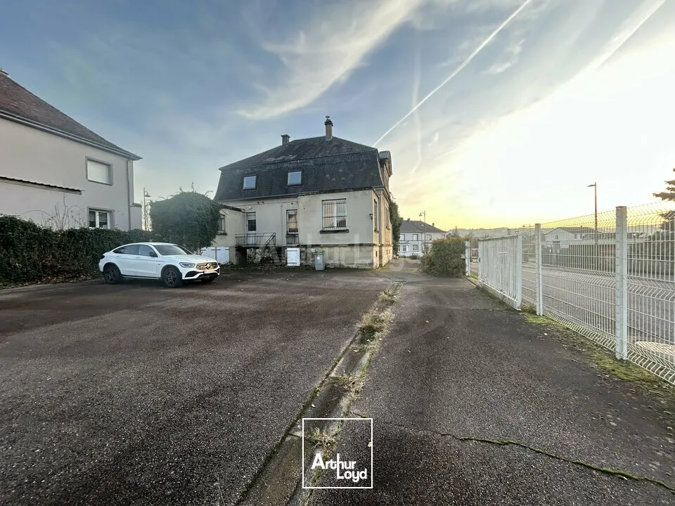 LOCAL D'ACTIVITE - ENTREPOT à VENDRE de 248 m²