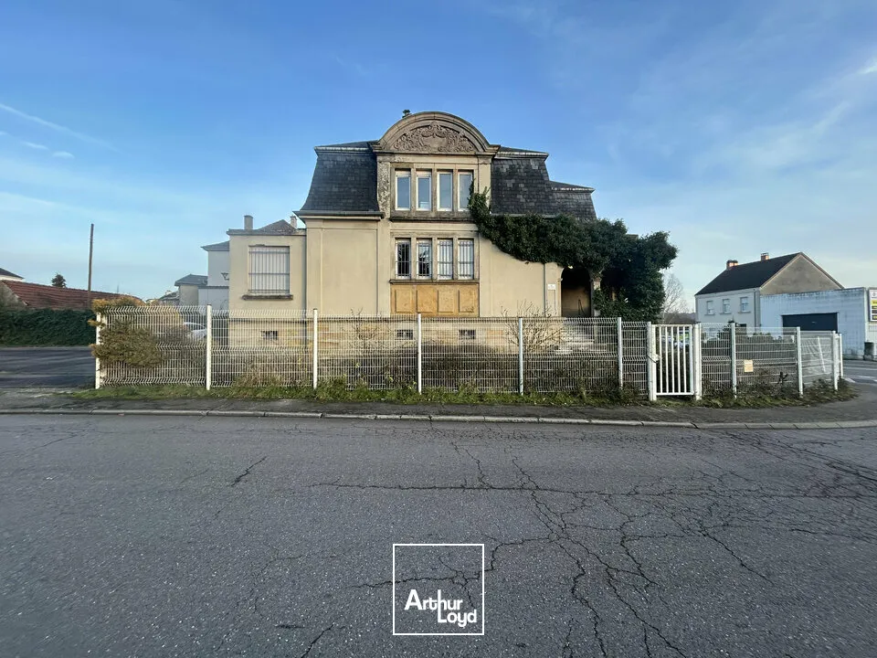 LOCAL D'ACTIVITE - ENTREPOT à VENDRE de 248 m²