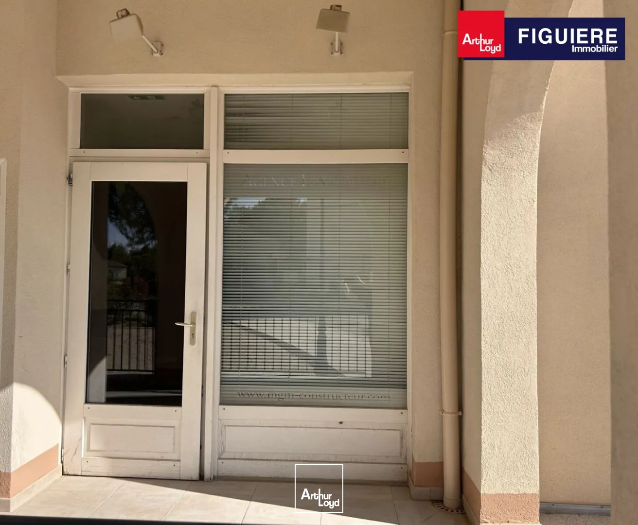 Murs commerciaux à vendre avec 11 caves Domaine de Pont Royal Mallemort