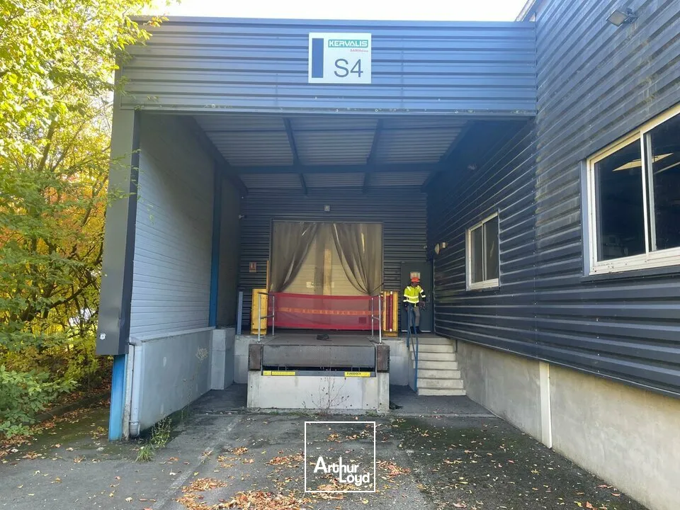 LOCAL D'ACTIVITE 1&nbsp;290M² - A VENDRE - ESSART