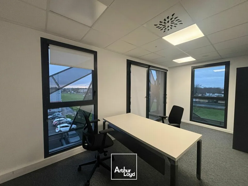 À LOUER  Bureaux 402,50 m²  La Roche-sur-Yon (Zone Nord  Quartier tertiaire)