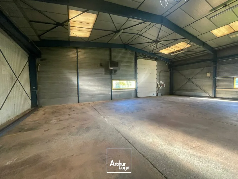 LOCAL D'ACTIVITE 900m² - A VENDRE - ESSART
