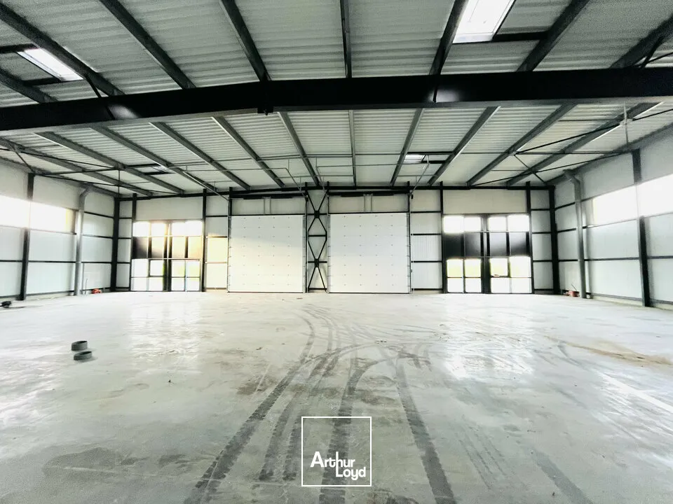 A LOUER - LE HAVRE PLATEAU NORD - LOCAL D'ACTIVITÉ NEUF BRUT DE BÉTON D'ENVIRON 580 m2 + 12 STATIONNEMENTS PRIVATIFS