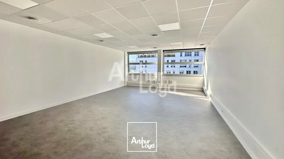 A LOUER - BUREAUX DE 46m2 - TECHNOLAC