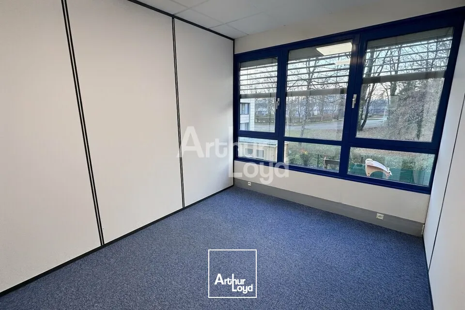 A LOUER - BUREAU DE 10m2 - TECHNOLAC