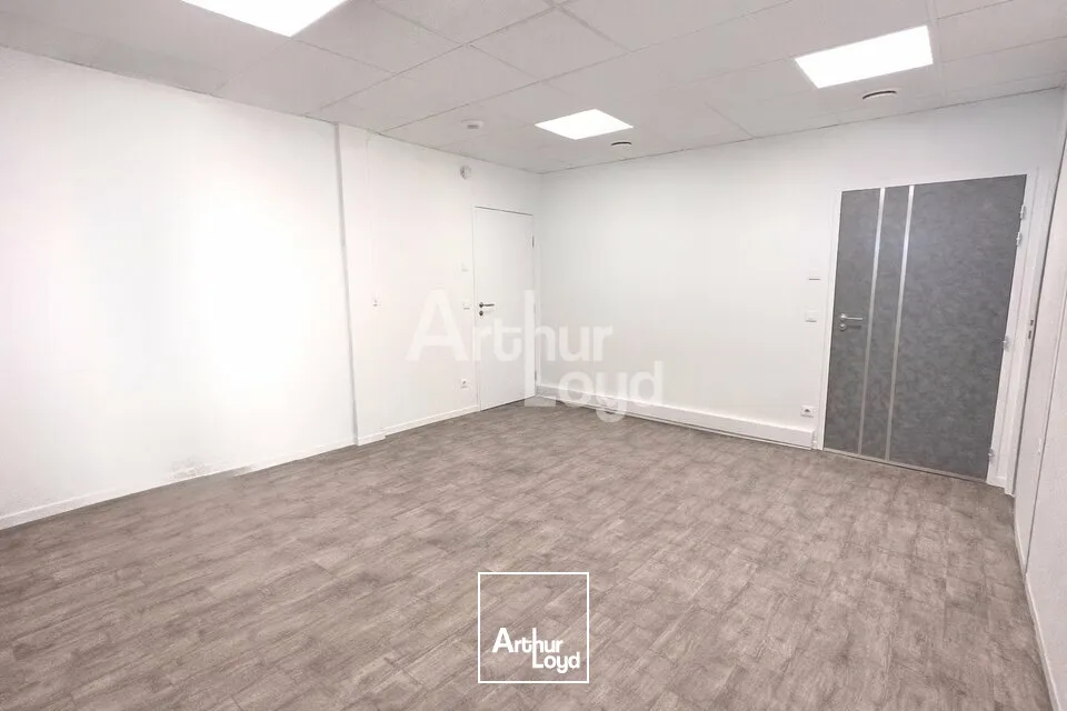 A LOUER - Bureaux de 90m2 à Technolac - DIVISIBLE