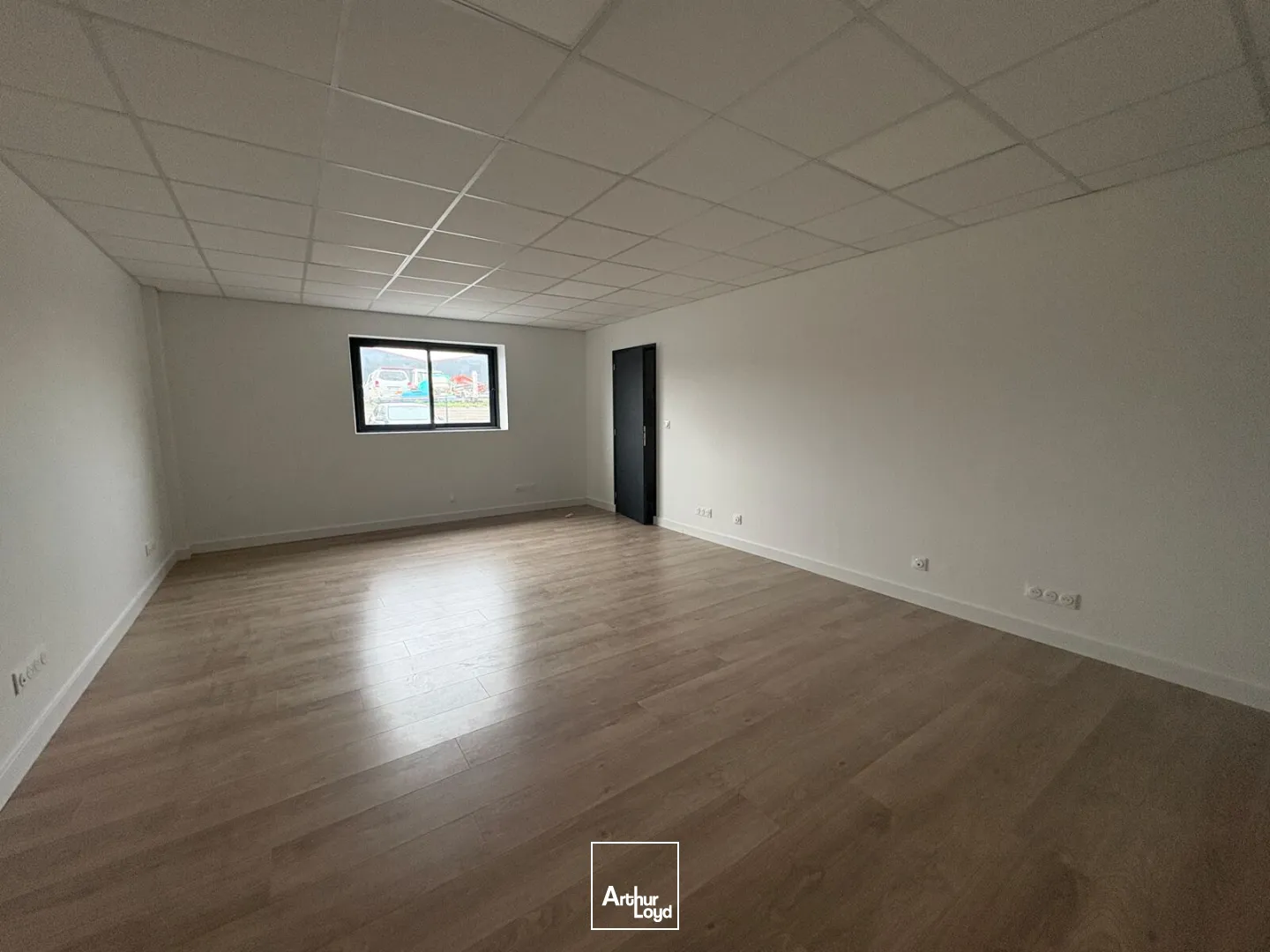 Locaux d'activité & Entrepôts - Location - SAINT JEAN DE BRAYE - 45800 - 450-450 - 7585926