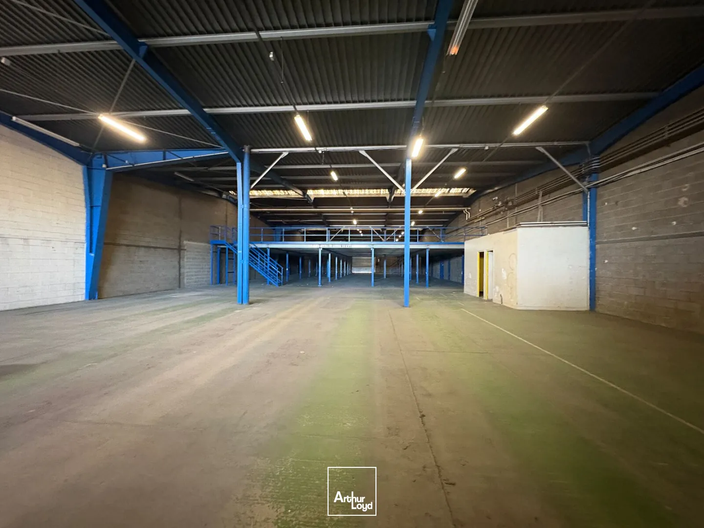 Cellule d'activités à louer - 1&nbsp;562 m2 - ZI d'Ingré / Saint Jean de la Ruelle - ADELIS