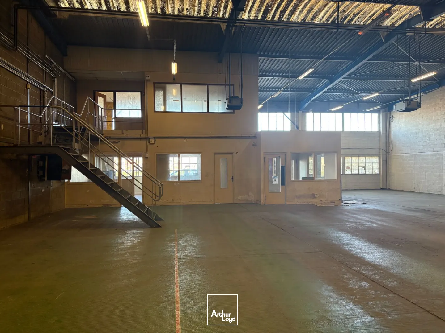 Cellule d'activités à louer - 1&nbsp;562 m2 - ZI d'Ingré / Saint Jean de la Ruelle - ADELIS