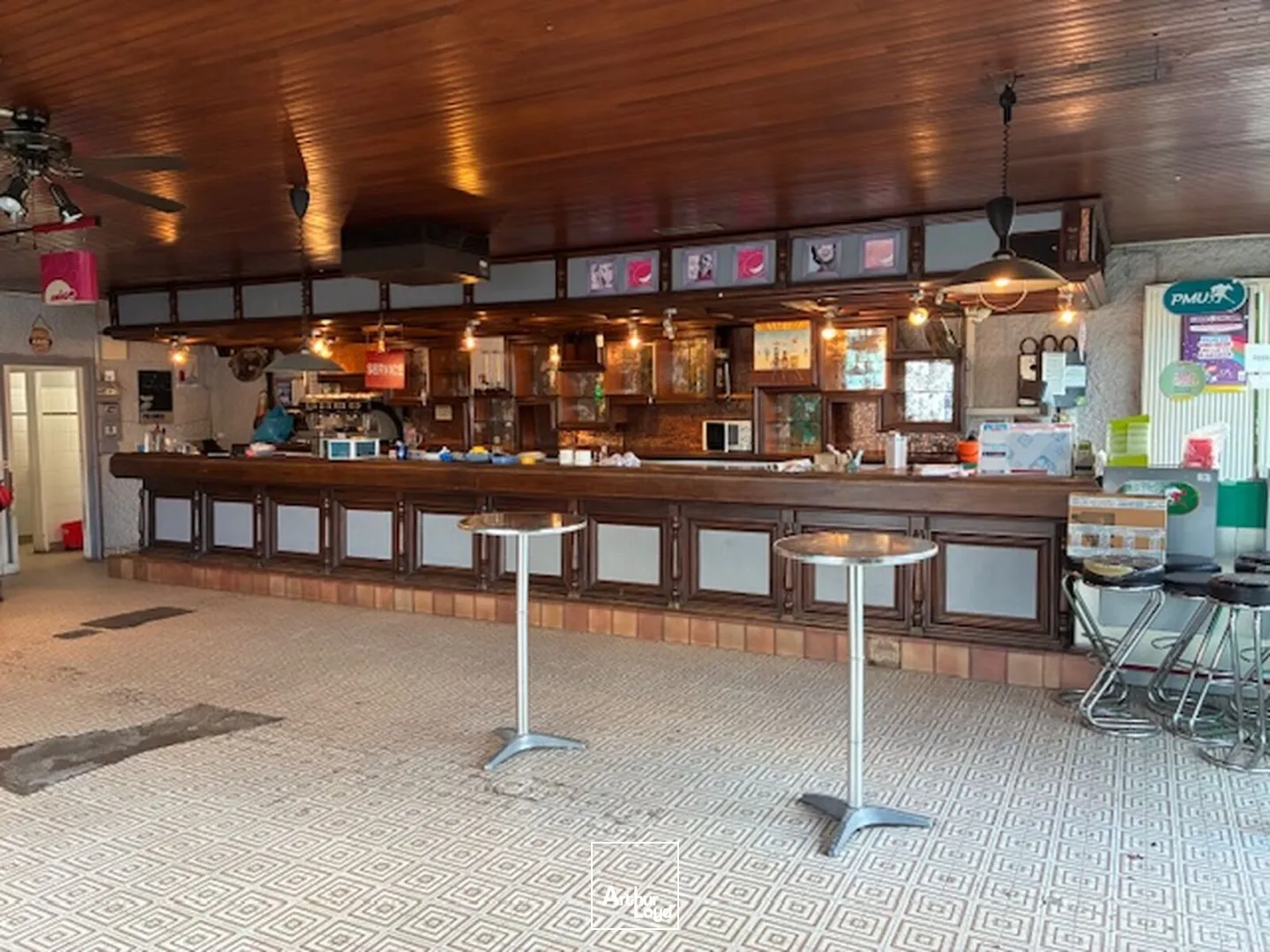 A LOUER OU A VENDRE LOCAL COMMERCIAL DE 170M2 DANS CENTRE COMMERCIAL-SAINT NAZAIRE