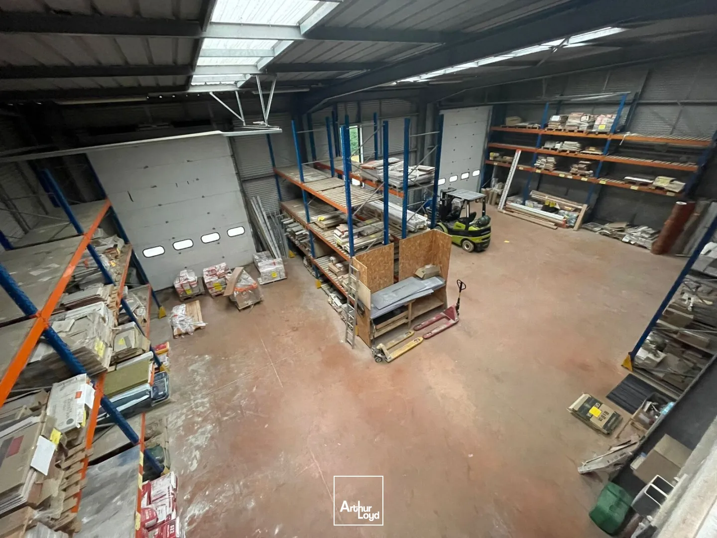 A LOUER - LOCAL D'ACTIVITE DE 575 M² - ZA DU PRAT VANNES