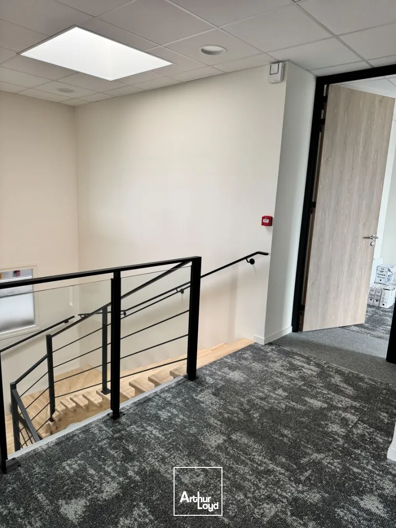 Locaux d'activité & Entrepôts - Location - AVELIN - 59710 - 684-684 - 7586060