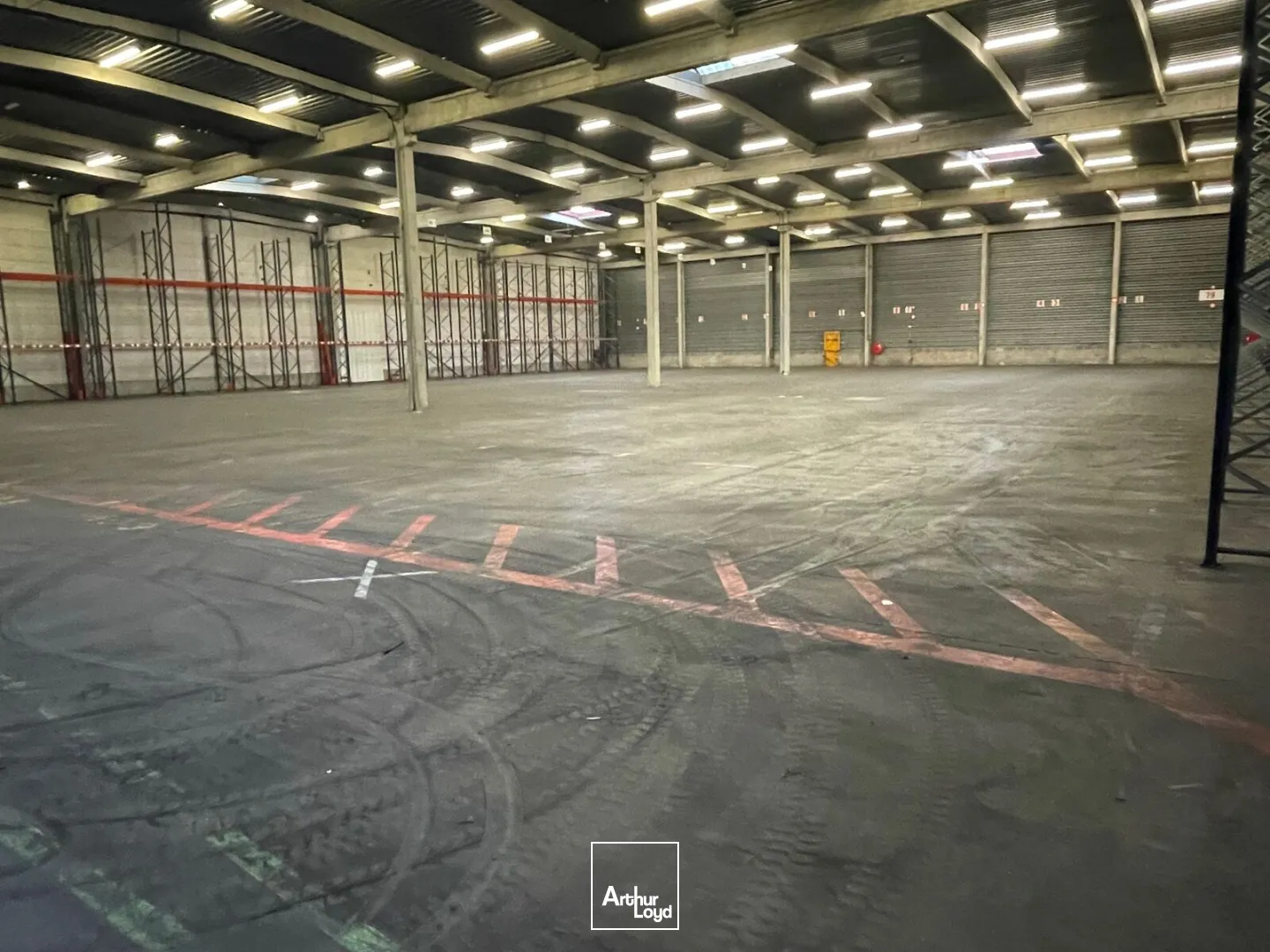 Entrepôts à louer à HEUDEBOUVILLE 27400