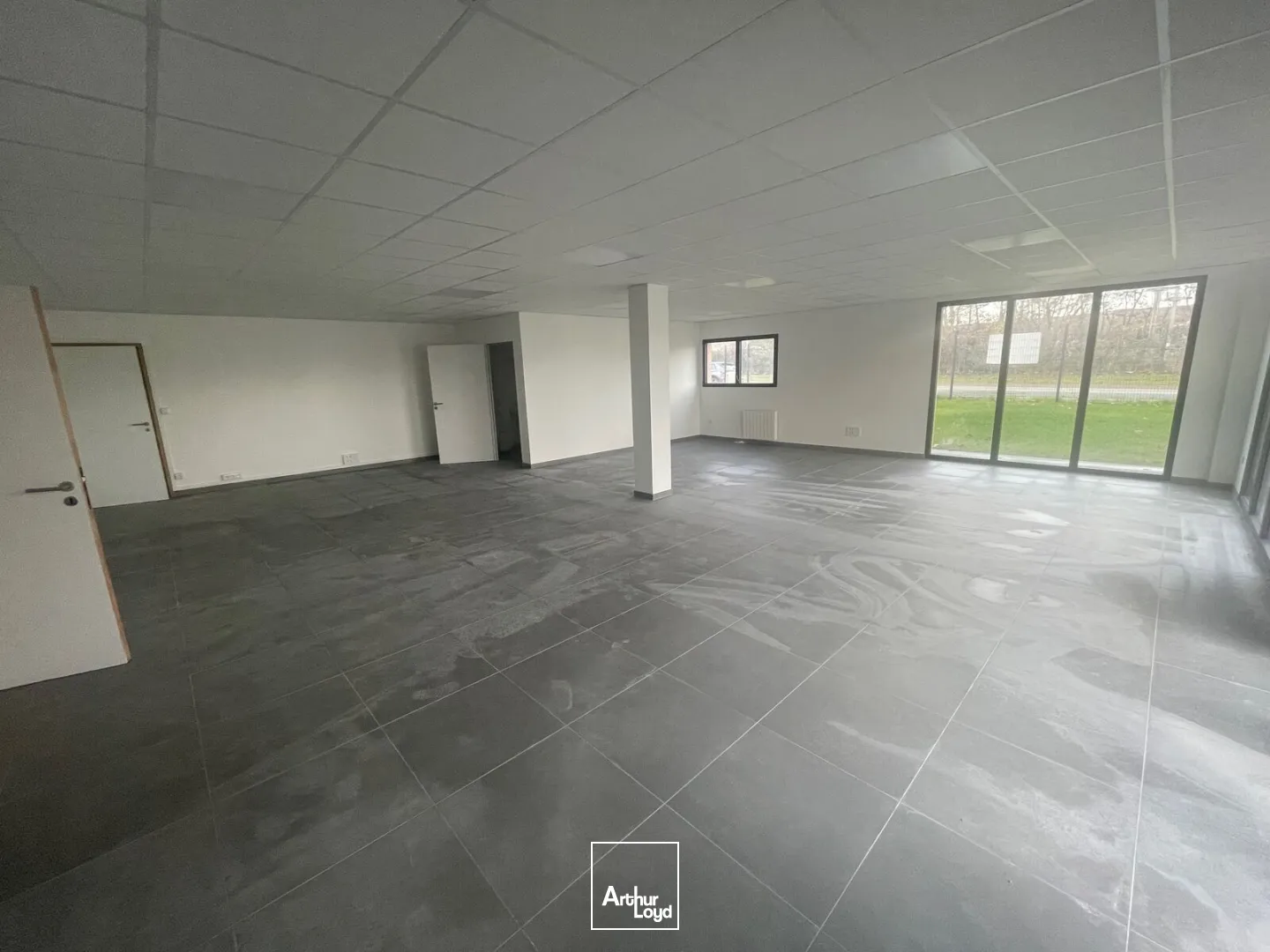 Locaux d'activité à louer à SAINT MARCEL 27950