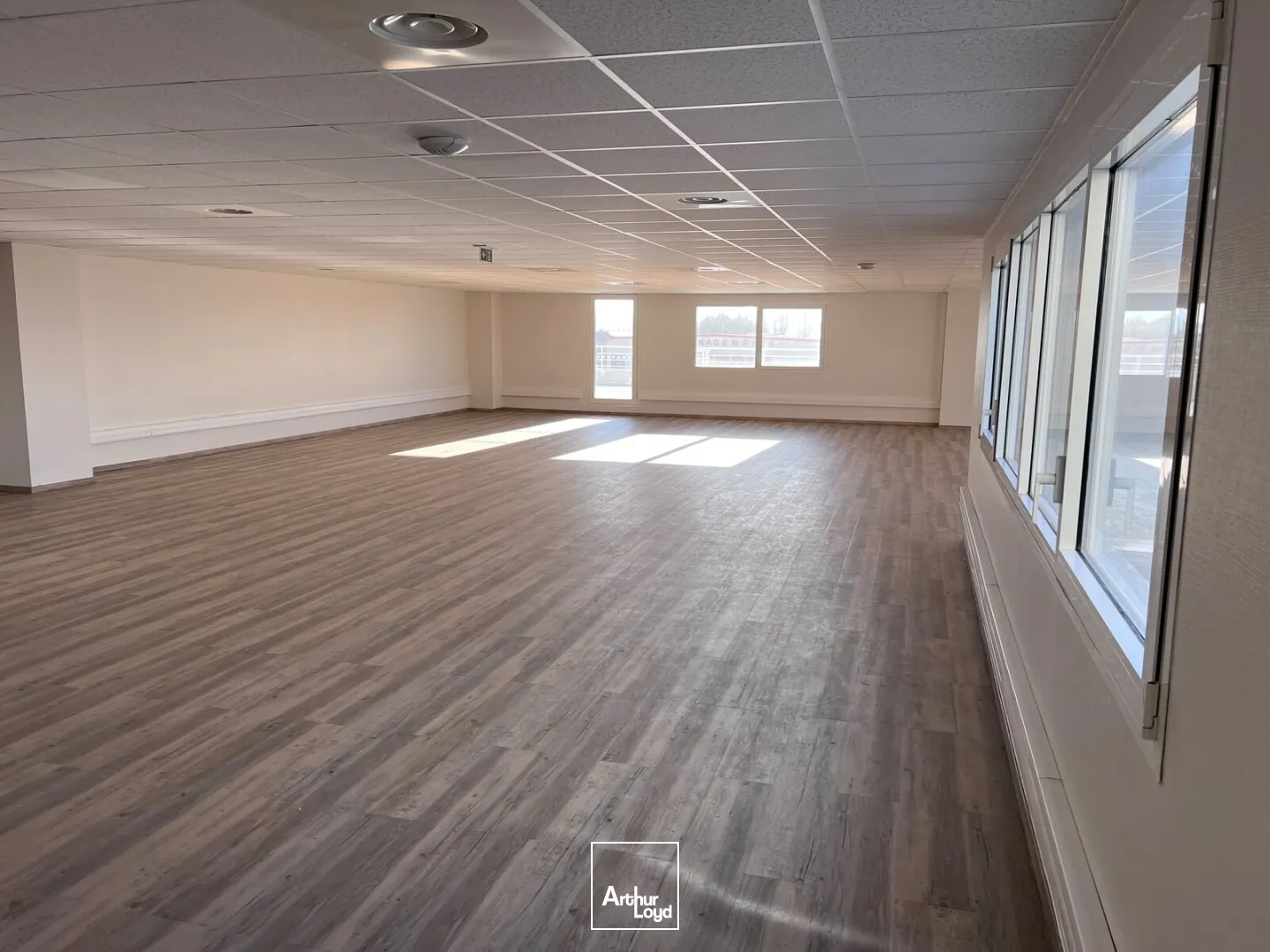 Bureaux avec terrasse et parkings à vendre - ZI - La Farlède