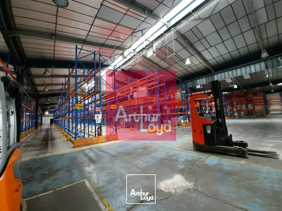 COURNON ZI A LOUER ENTREPOT 7918 M²