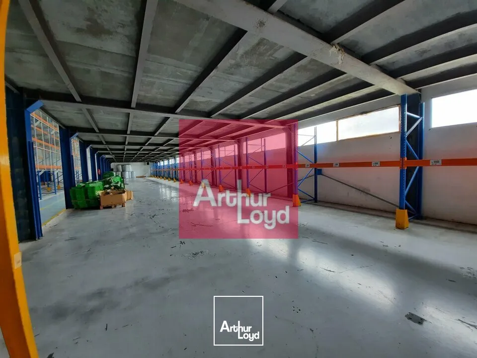 COURNON ZI A LOUER ENTREPOT 7918 M²