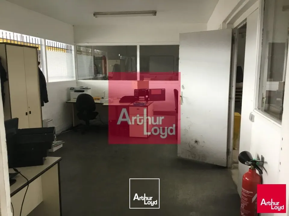 COURNON ZI A LOUER ENTREPOT 4&nbsp;846 M²