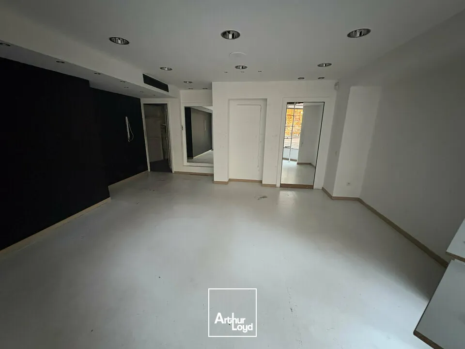 LOCAL COMMERCIAL à VENDRE de 51 m²