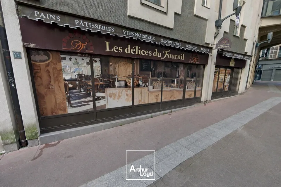 LOCAL COMMERCIAL à VENDRE de 115 m²