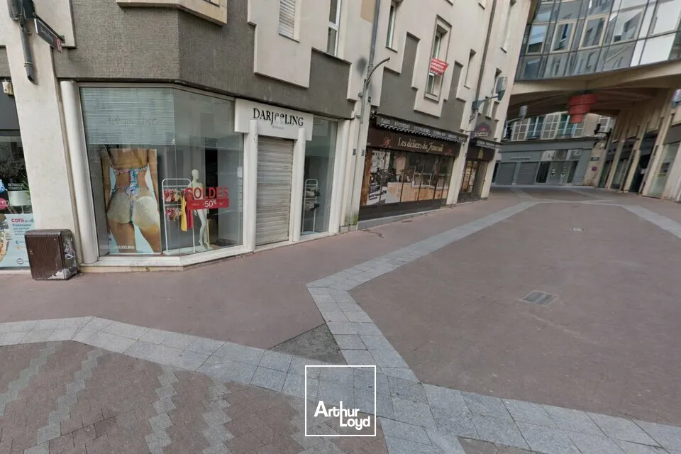 LOCAL COMMERCIAL à VENDRE de 112 m²