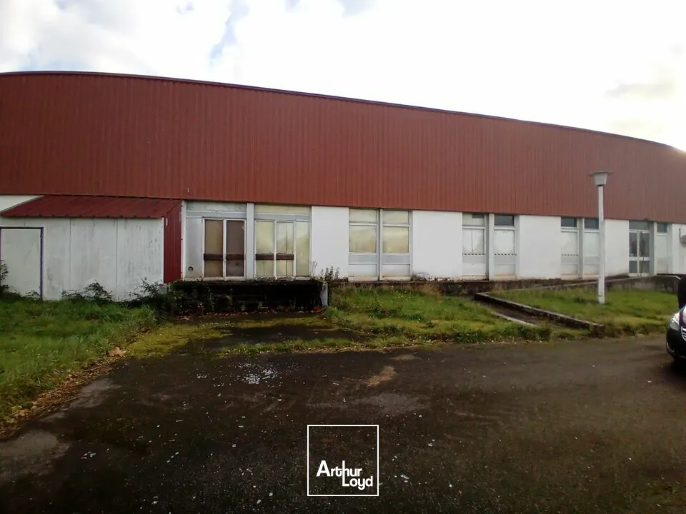 A VENDRE Entrepôt 1720 m²