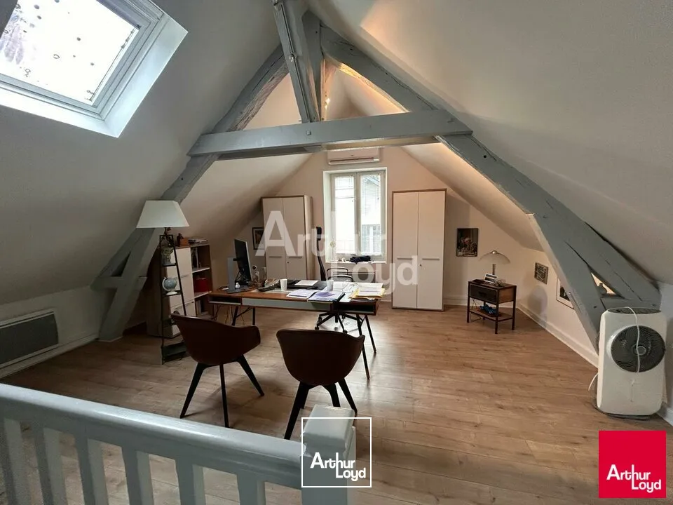 BLOIS - LOCATION BUREAUX DE 84,53 M² - CENTRE VILLE
