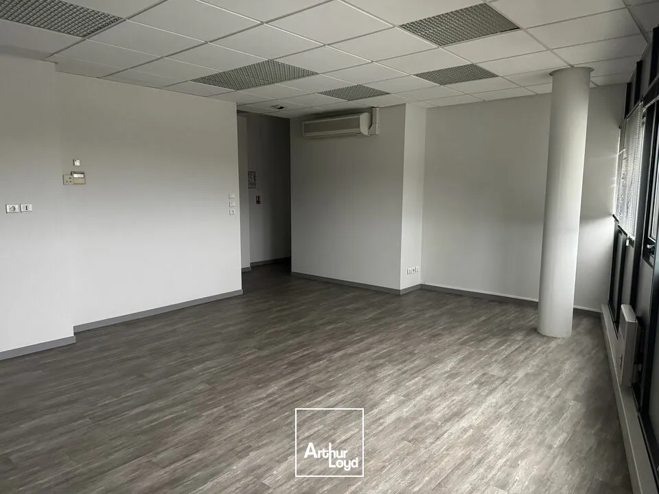 TOURS HYPER CENTRE JEAN JAURES - A VENDRE BUREAUX DE 77 M² 2 PARKINGS