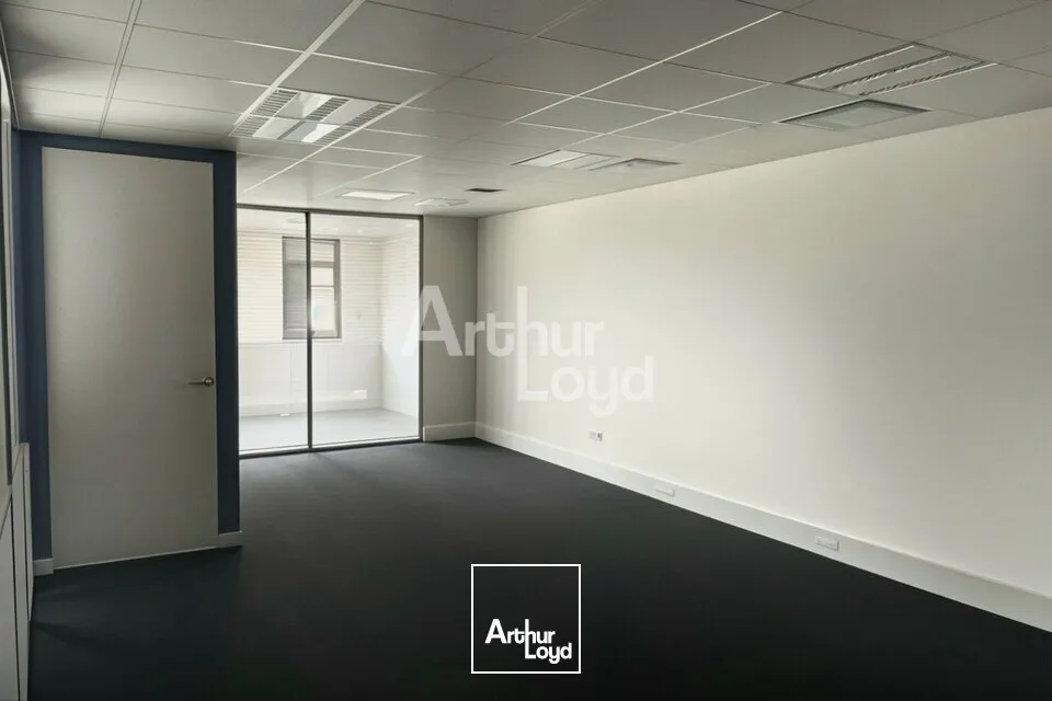 Bureau à louer-au cur de Savoie Technolac