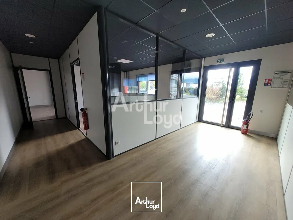 A VENDRE - Local d'activité de 566 m² + 118m2 de bureaux - Secteur Alpespace