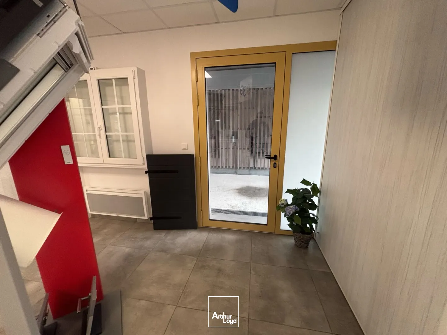 Locaux commerciaux - Location - SAUTRON - 44880 - 93.7-93.7 - 7587317