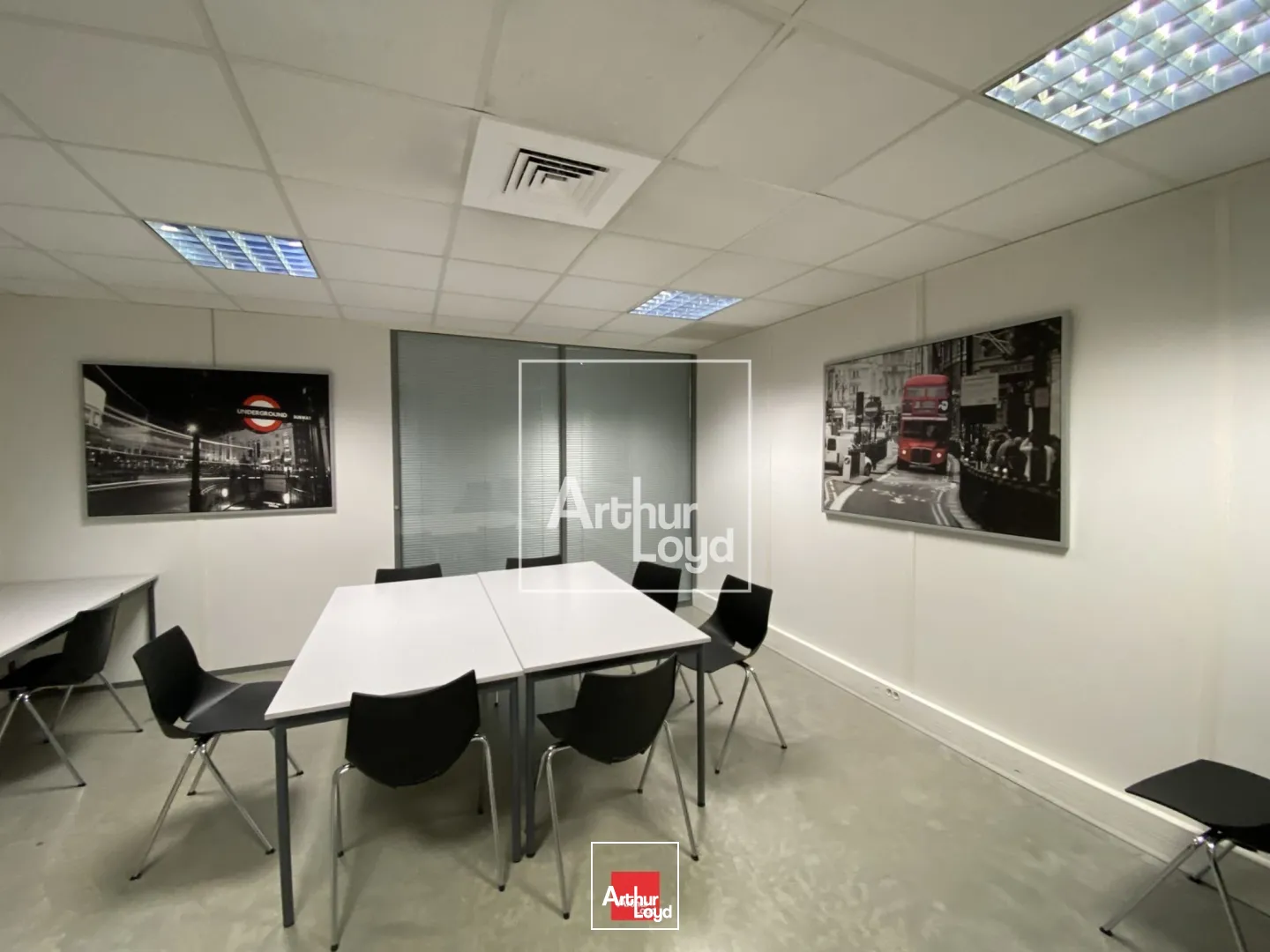 BUREAUX A LOUER GRENOBLE BOUCHAYET VIALLET DANS UN IMMEUBLE SECURISE 