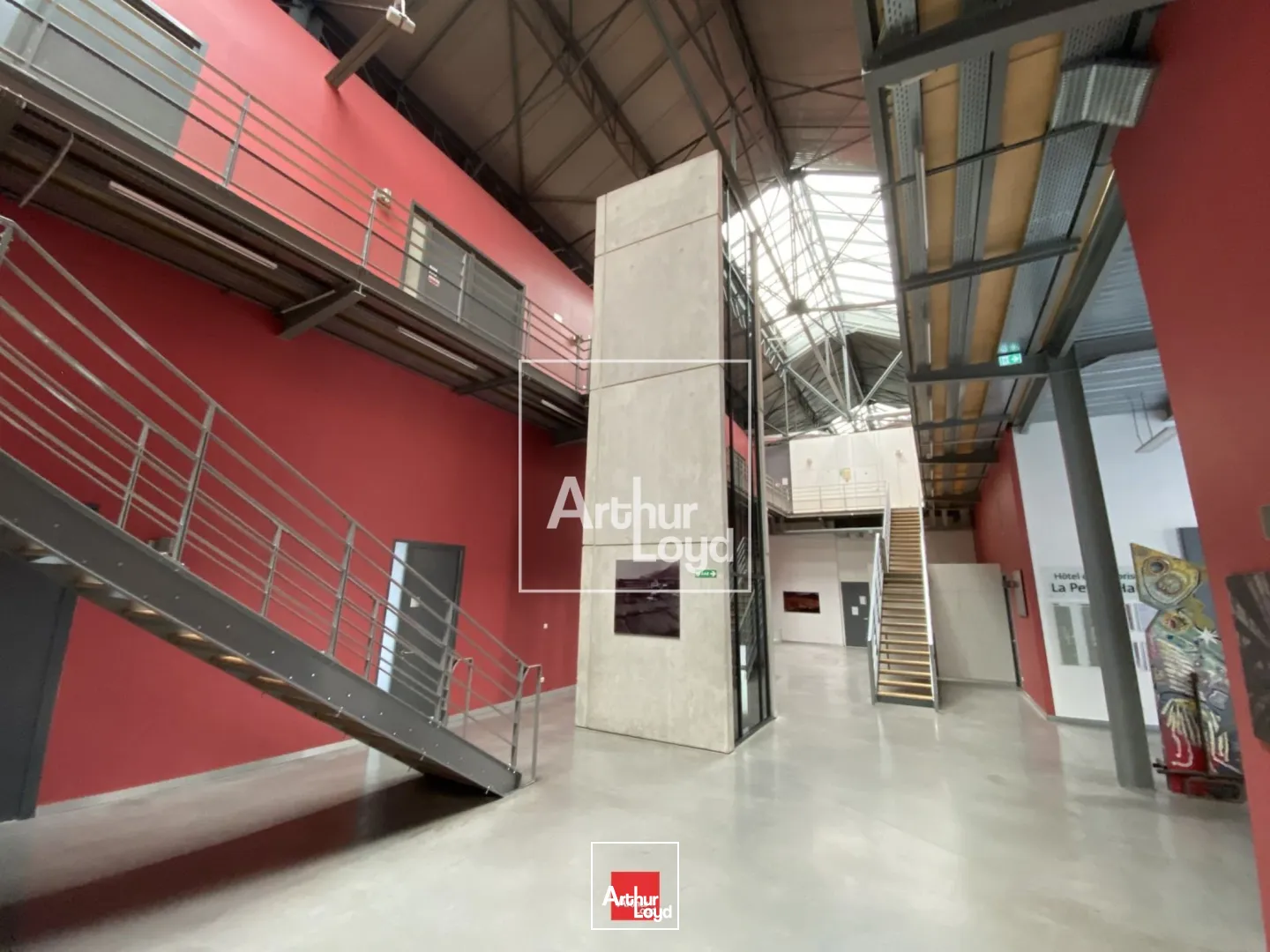 BUREAUX A LOUER GRENOBLE BOUCHAYET VIALLET DANS UN IMMEUBLE SECURISE 