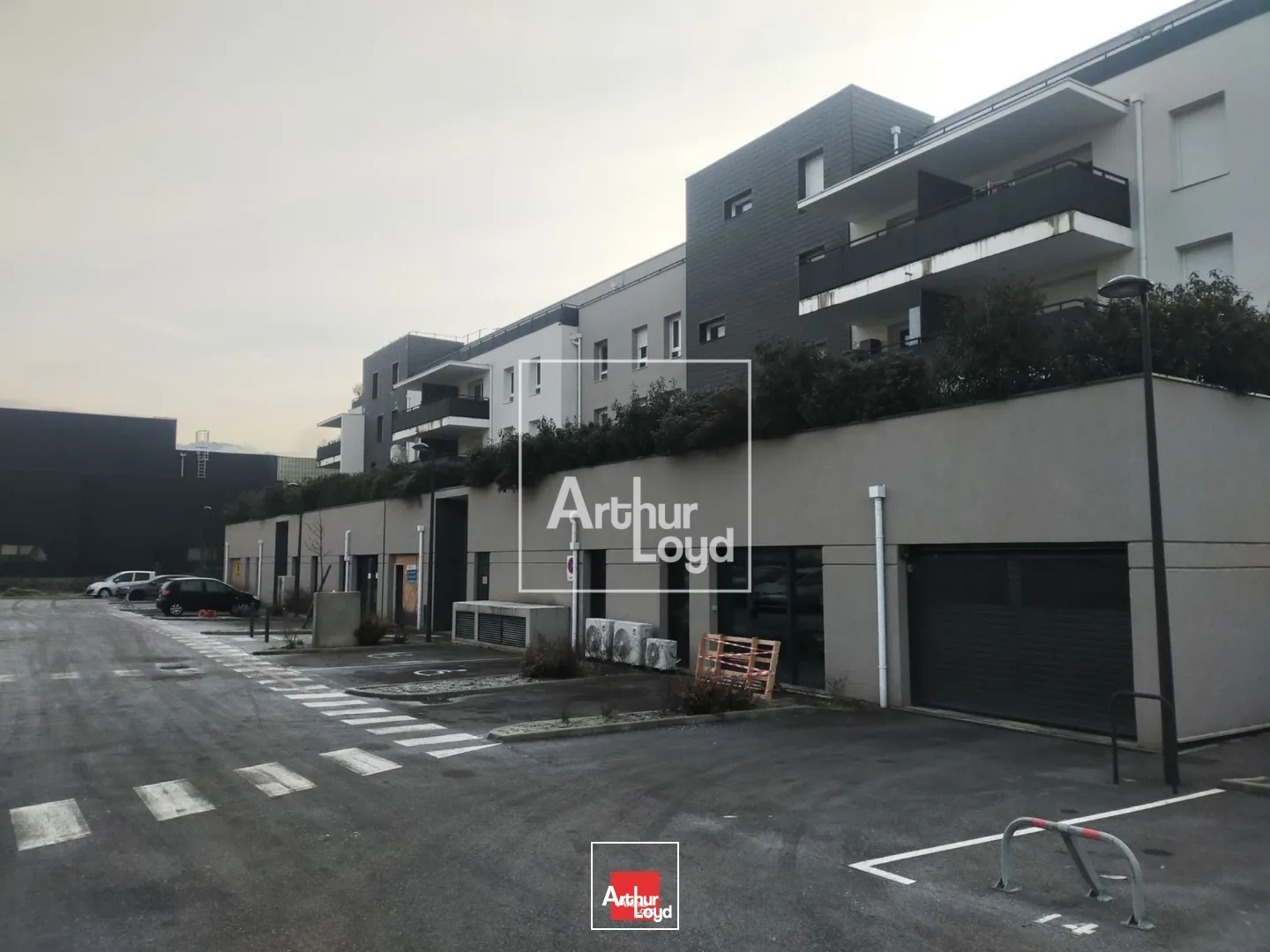 Locaux commerciaux - Location - MEYLAN - 38240 - 230-518 - 7587577