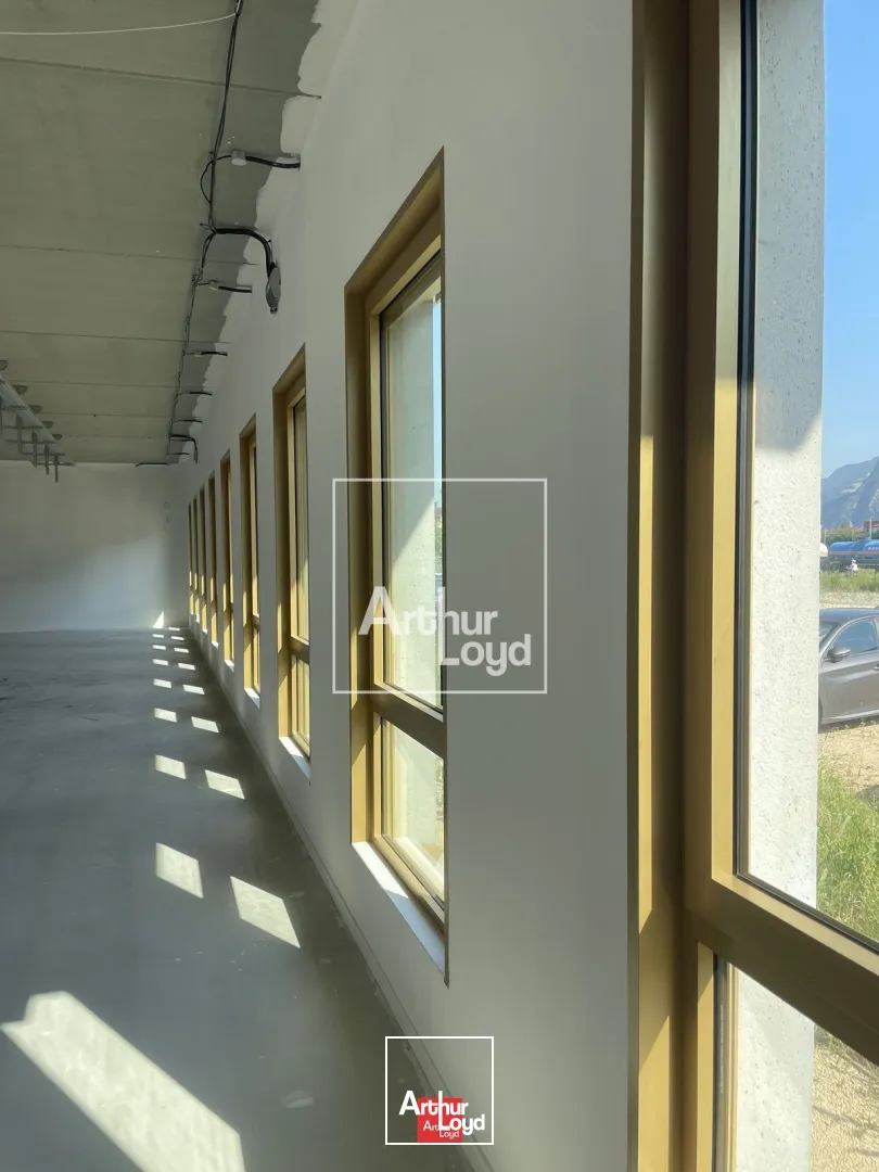 Locaux d'activité & Entrepôts - Location - SAINT MARTIN LE VINOUX - 38950 - 286.5-590.4 - 7587588