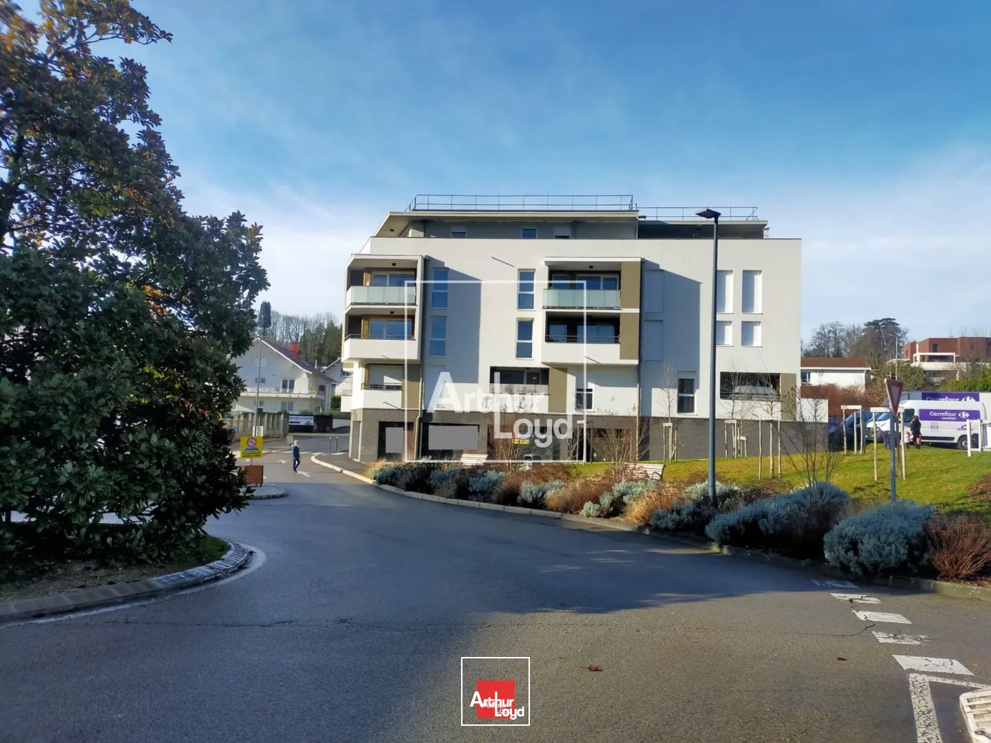 Locaux commerciaux - Location - VOIRON - 38500 - 329-329 - 7587723