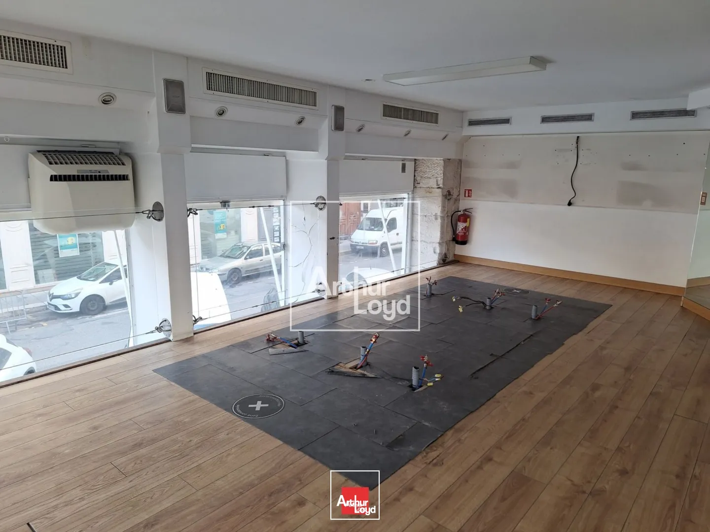 Locaux commerciaux - Location - GRENOBLE - 38000 - 106-106 - 7588004