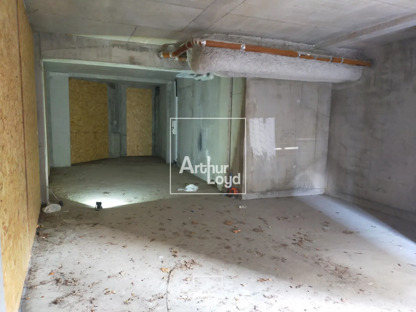 Locaux commerciaux - Location - GRENOBLE - 38100 - 83-83 - 7588020