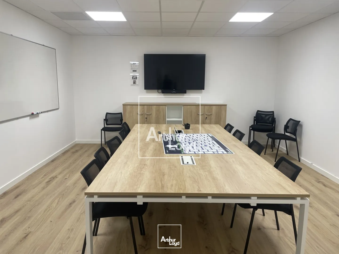 BUREAUX A LOUER VARCES AVEC TERRASSE BELLE VISIBILITE